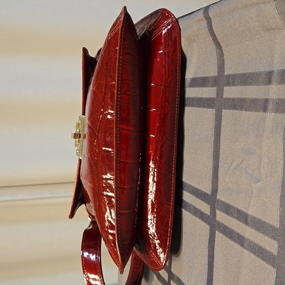 Kate Spade Patent Leather Crocodile Design Shoulder bag - Picture 7 of 13